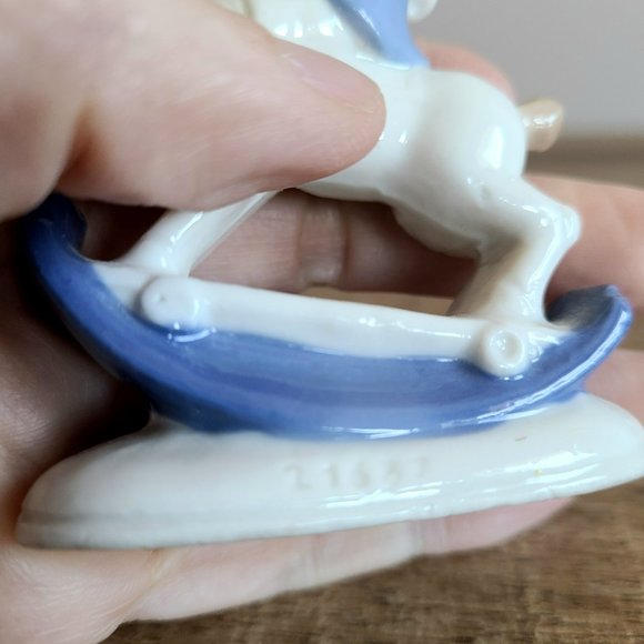 Vintage porcelain ceramic girl's on rocking horse figurine. - Picture 6 of 6